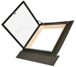 Окно-люк WLI в комплекте с окладом,стеклопакет 54х83