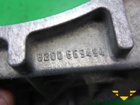 Кронштейн генератора (8200669494) Renault Megane 2 с 2002-2009г