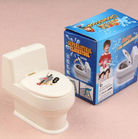 Игрушка-розыгрыш туалет брызгающий водой=