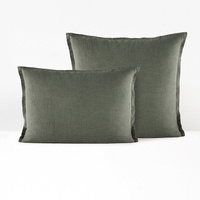 Наволочка однотонная на подушку или валик из стираного льна 80 x 80 см зеленый